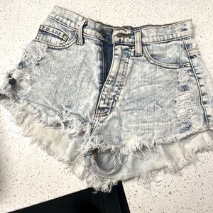 Vibrant Shorts. Size small. Like new.